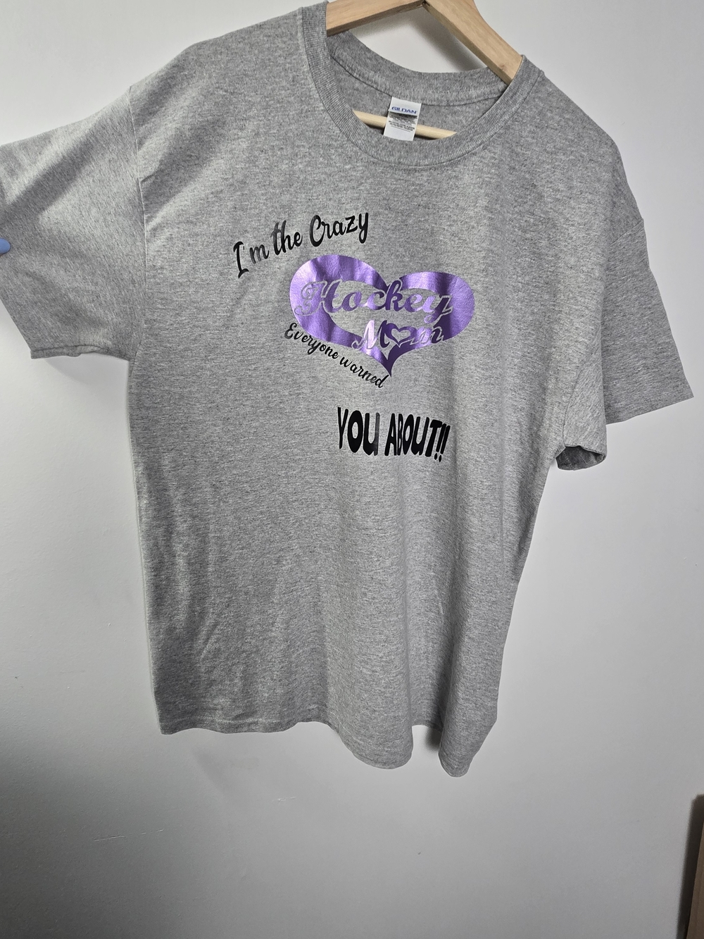 Gildan Gray Short Sleeve Tee with Purple Heart 'Hockey Mom' Graphic - Picture 4 of 7